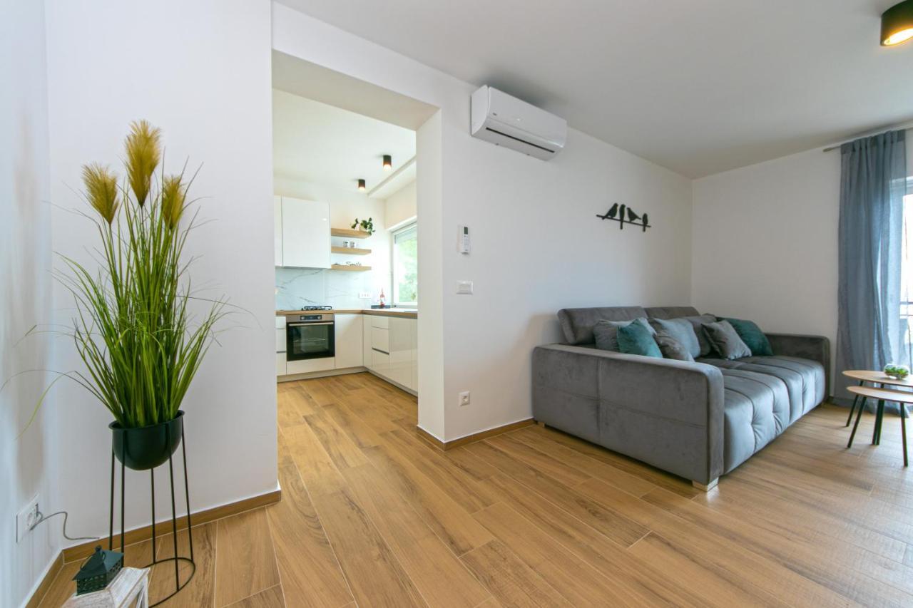 Apartment Vidra Brela Exterior foto
